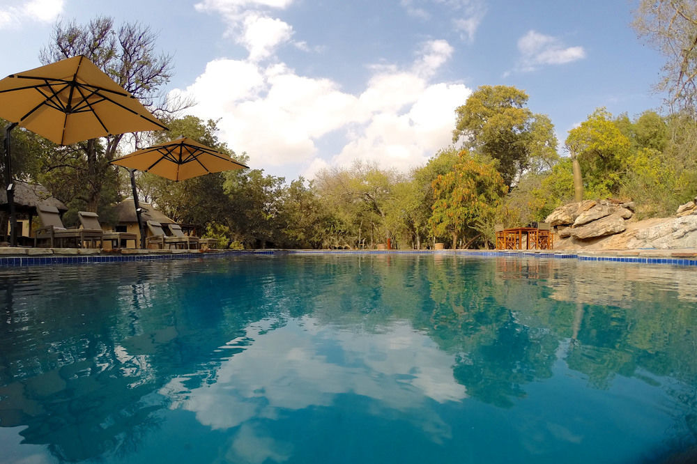 Tuli Safari Lodge Lentswelemoriti 外观 照片